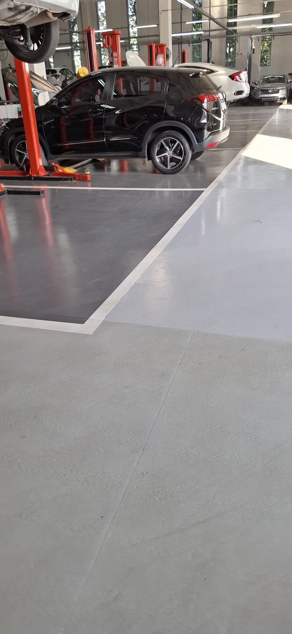 Pintura epóxi - Oficina concessionária