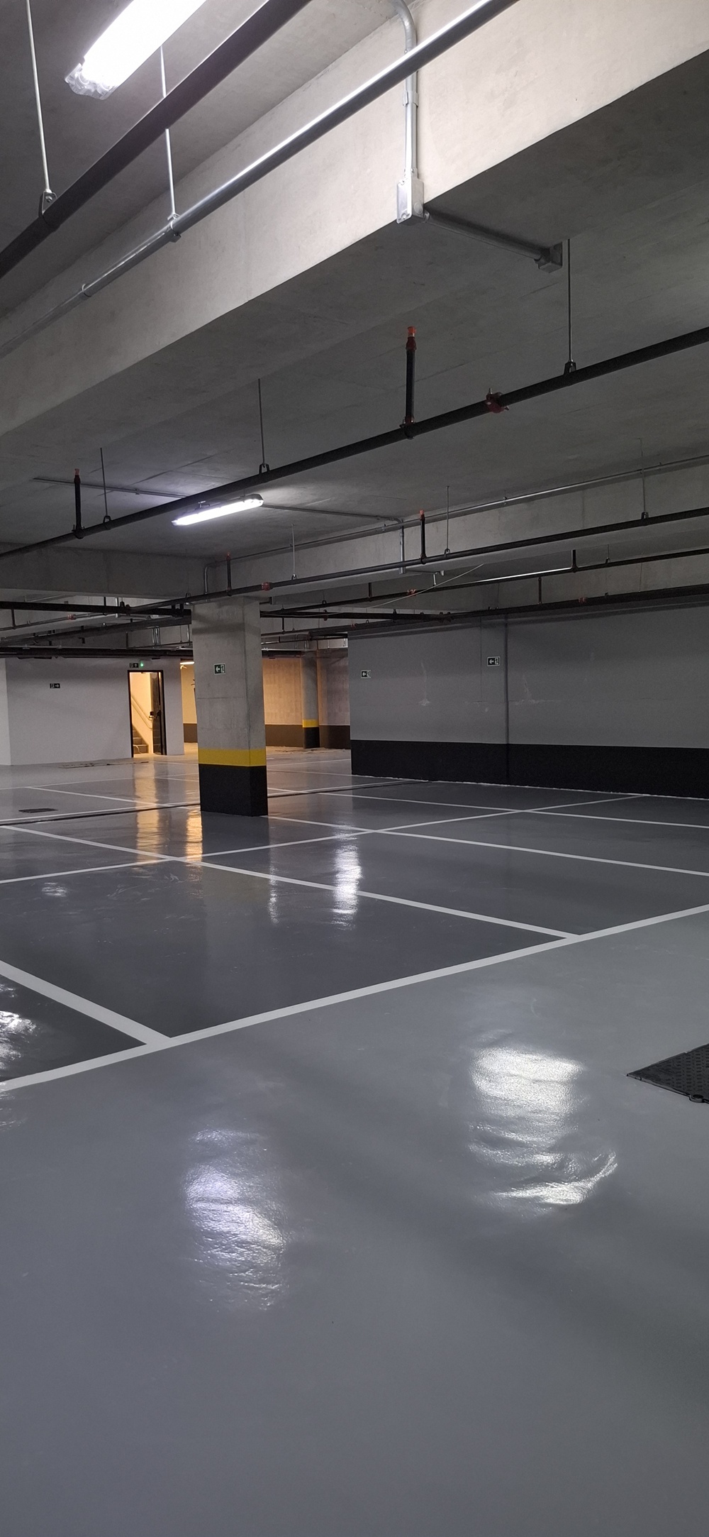 Pintura epóxi / poliuretano Estacionamento