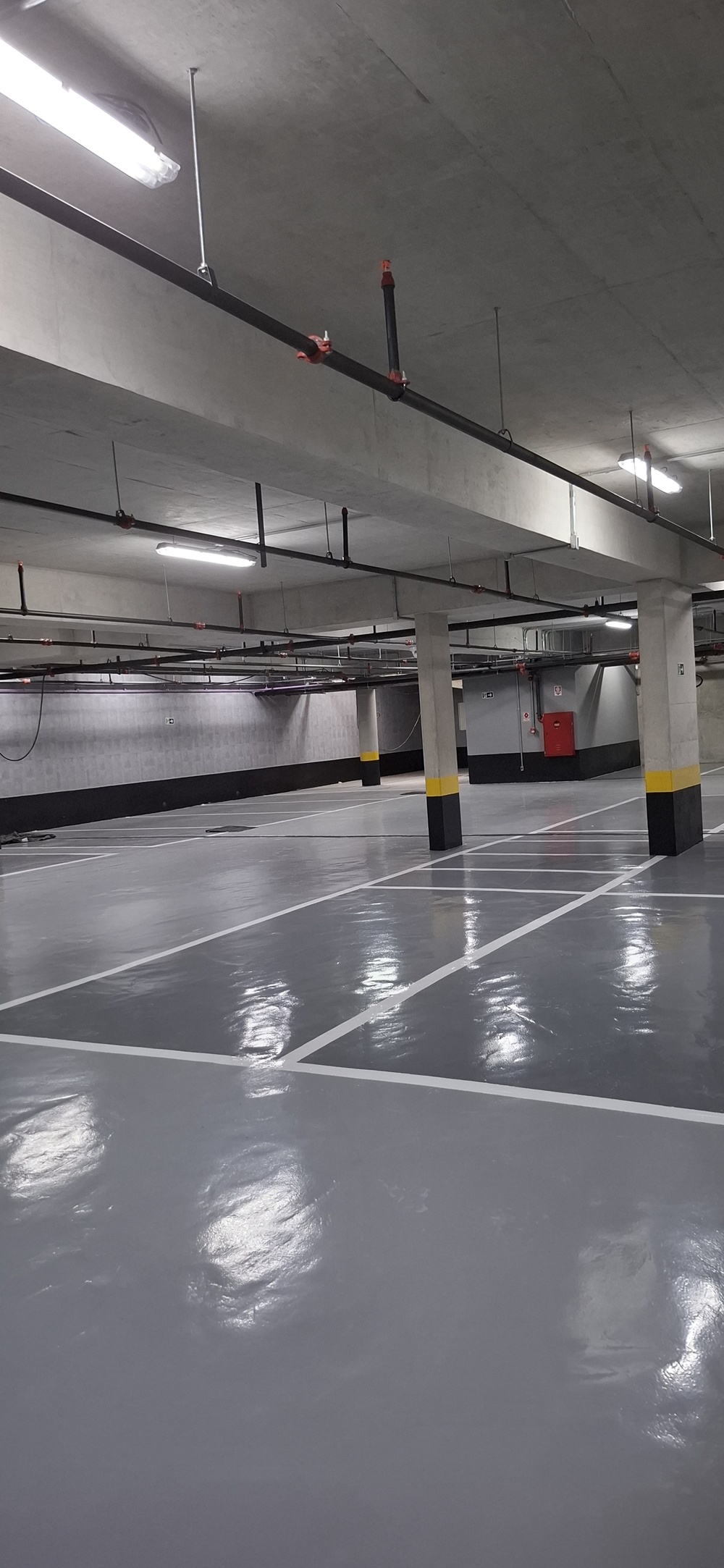 Pintura epóxi / poliuretano Estacionamento