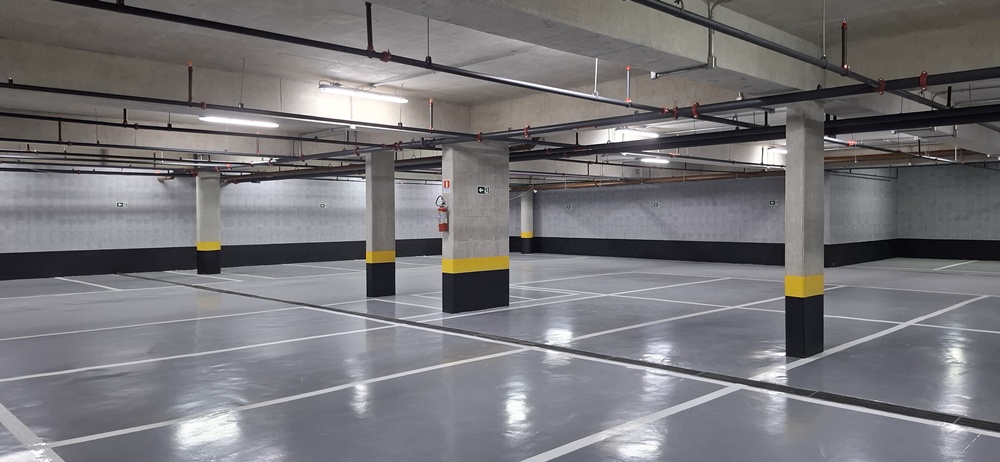 Pintura epóxi / poliuretano Estacionamento